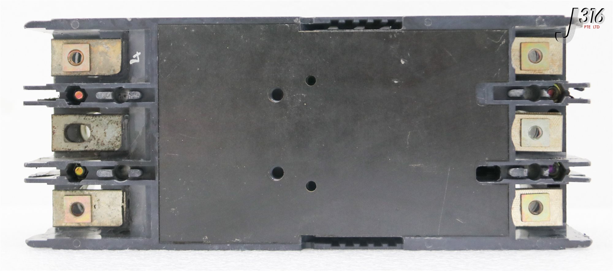36172 CUTLER-HAMMER 3-POLE CIRCUIT BREAKER, JD 35K, 600V 250A